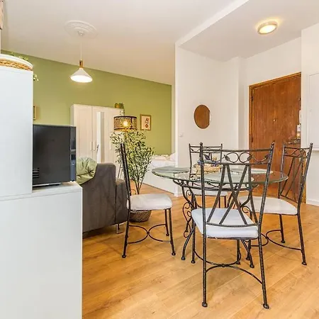 Apartment Entre Gare Et Centre-ville: Lit Double, Wifi