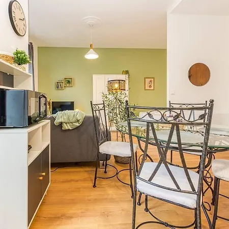 公寓 Entre Gare Et Centre-ville: Lit Double, Wifi *