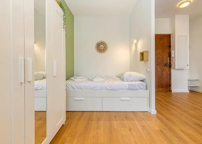 Entre Gare Et Centre-ville: Lit Double, Wifi *